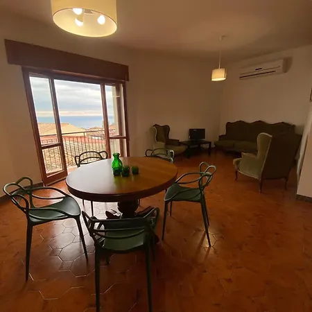 Grande Con Vista Nel Centro Storico Di Lägenhet *